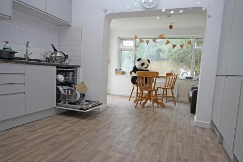 kitchen a.jpg