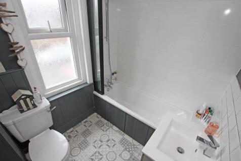 Bathroom.jpg