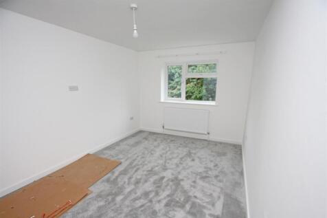 Bedroom c.jpg