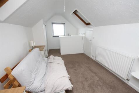 Loft room a.jpg