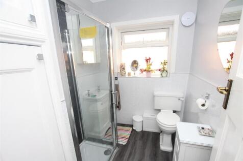 Shower room.jpg