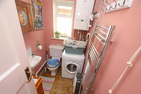 Cloakroom utility.jpg
