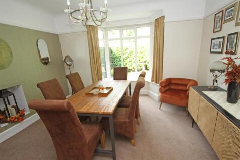 Dining room.jpg