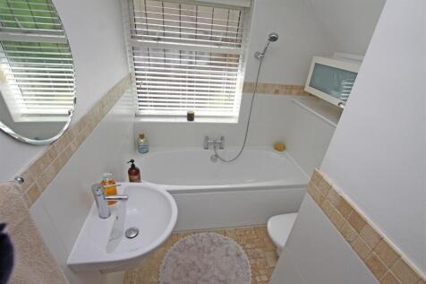 Bathroom.jpg