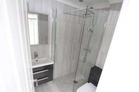 Ensuite.jpg