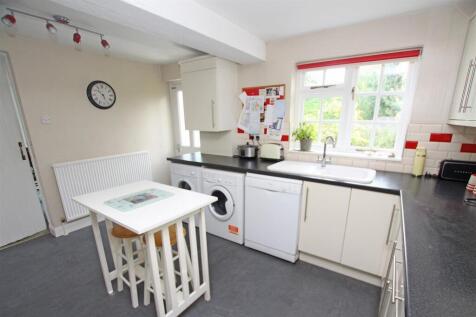 Kitchen c.jpg