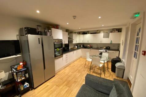 WhatsApp Image 2025-12-08 at 16.49.48.jpeg