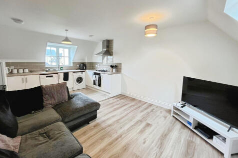 Lounge / Kitchen