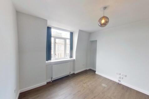 Kitchen/ Lounge Area