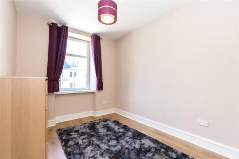 Bedroom 3/Study