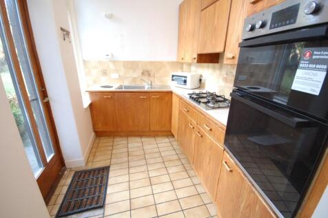 Kitchen (View 1)