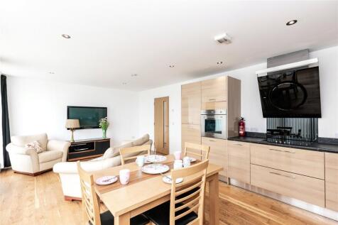 Kitchen Lounge