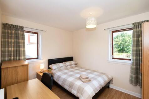 Bedroom 1 - Pic 2