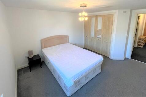 Bedroom Alt. View
