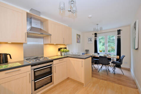 WOODLANDS TERRACE 27