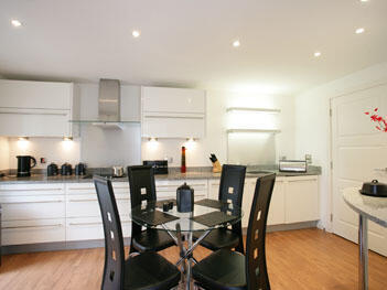 Dempsey Court 17 (09