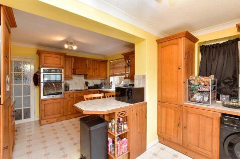 Kitchen /Breakfast Room