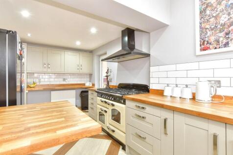 Kitchen / Breakfast Room