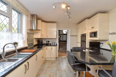 Kitchen/ Breakfast Room