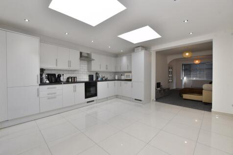 Kitchen/Dining Area