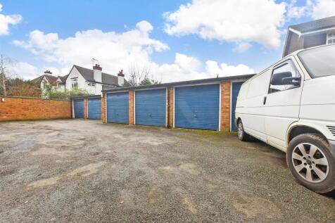 Driveway/Parking