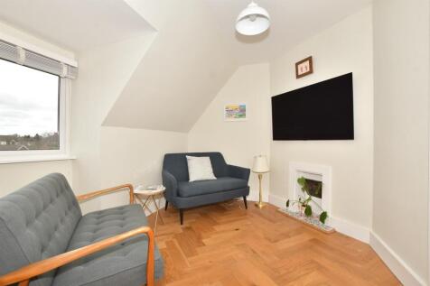 Kitchen/ Lounge