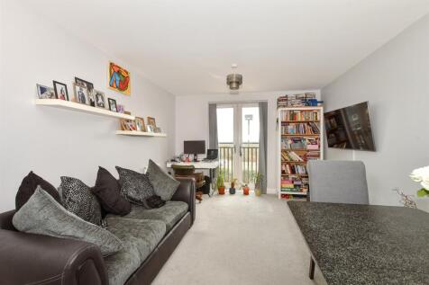 Lounge/Kitchen/ Dining Area
