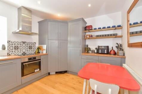 Kitchen/ Breakfast Room