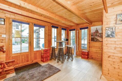 Workshop/Outbuildings