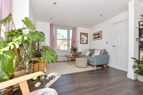 Living/ Kitchen Area