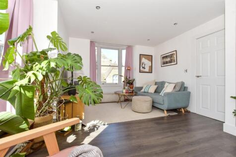 Living/ Kitchen Area