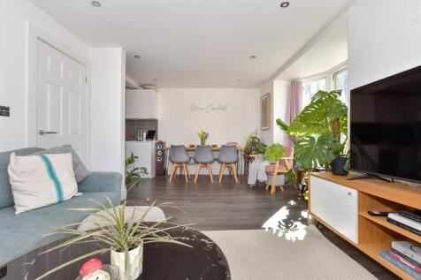 Living/ Kitchen Area