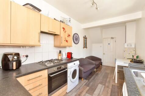 Kitchen/ Breakfast Room