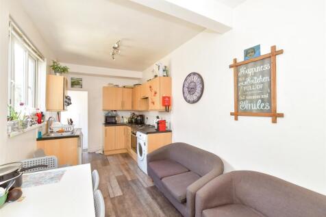 Kitchen/ Breakfast Room