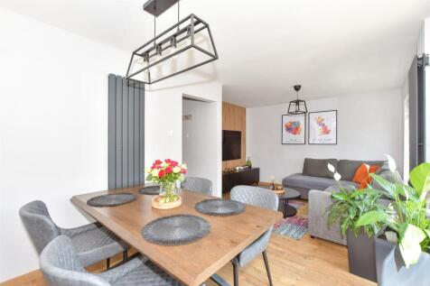 Lounge/Diner