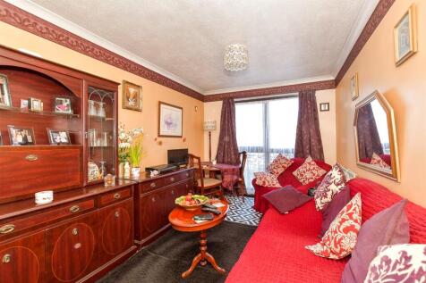 Lounge/ Kitchen