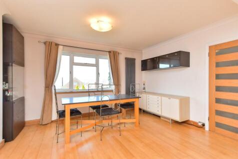 Lounge/ Diner