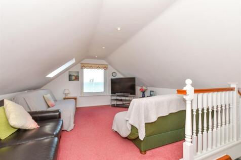 Sitting Room/ Bedroom