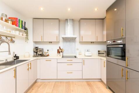 Lounge/Kitchen