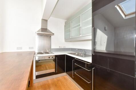 Lounge/Kitchen