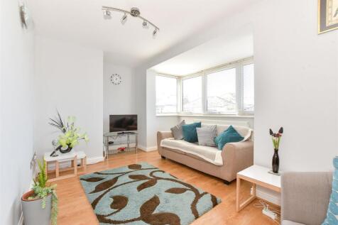 Kitchen/ Living Room