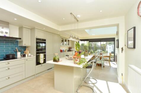 Kitchen/Breakfast Area