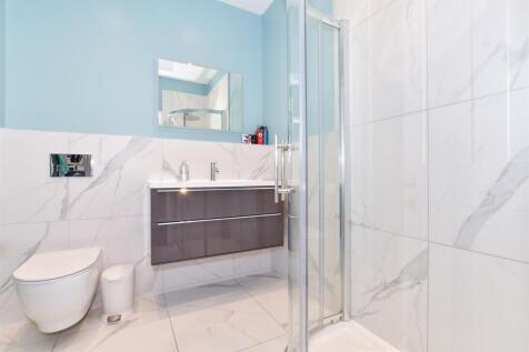 Family Shower Room