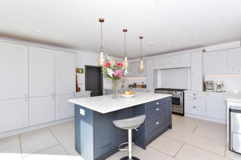 Kitchen/ Breakfast Room