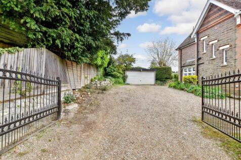 Driveway/Parking
