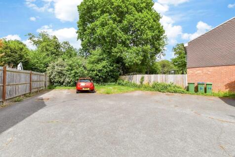 Gwxfo - Driveway-Parking