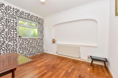 Office / Bedroom 5