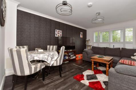 Lounge/ Diner