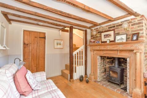 Entrance Hall/Snug