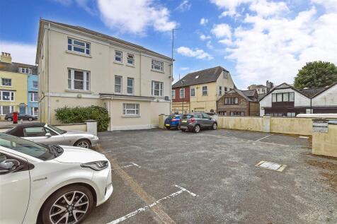 Driveway/Parking